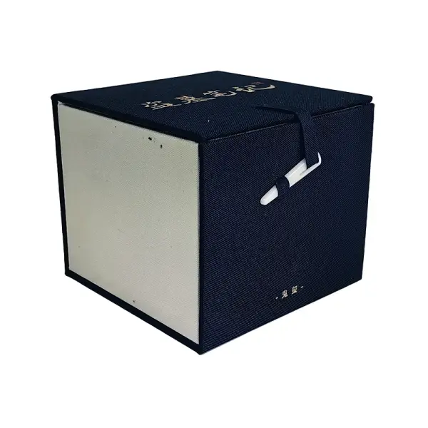 Gold Foil Stamped Hard Flip-Top Creative Gift Box Gold Foil Stamped Hard Flip-Top Creative Gift Box